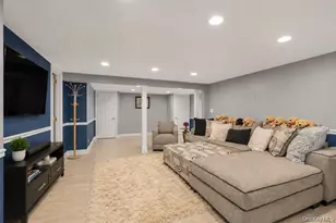 65 Threepence Dr, Melville, NY 11747 - Photo 32