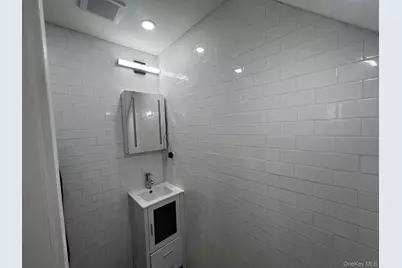 16731 109th Avenue, Jamaica, NY 11433 - Photo 6
