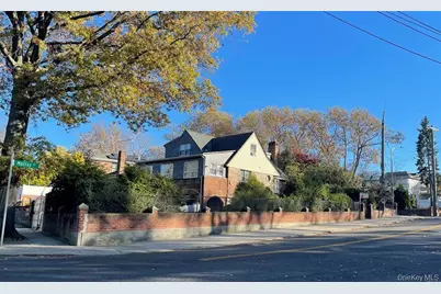29 -05 Murray Street, Flushing, NY 11354 - Photo 2