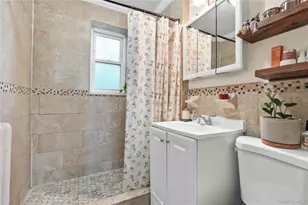 21-35 24th St, Astoria, NY 11105 - Photo 16