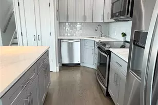 15419 Riverside Dr, Whitestone, NY 11357 - Photo 16