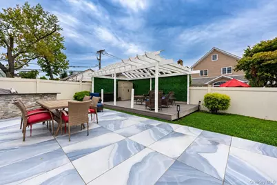 162-07 12th Road, Whitestone, NY 11357 - Photo 18