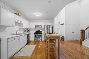 37 Hudson Watch Dr, Ossining, NY 10562 - Photo 8