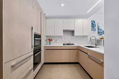 13327 39th Avenue #9F, Flushing, NY 11354 - Photo 8