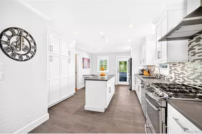 34 Smith Avenue, White Plains, NY 10605 - Photo 8