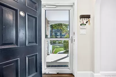 34 Smith Avenue, White Plains, NY 10605 - Photo 6