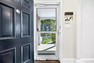 34 Smith Ave, White Plains, NY 10605 - Photo 6
