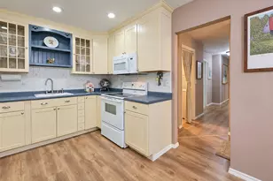 810 Woodland Ct, Coram, NY 11727 - Photo 6
