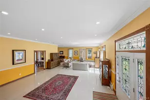 471 Southport St, Ronkonkoma, NY 11779 - Photo 2
