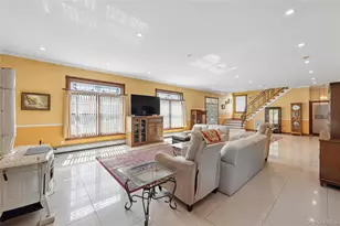 471 Southport St, Ronkonkoma, NY 11779 - Photo 4