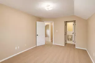 2357 Demeyer St, Bronx, NY 10469 - Photo 12