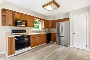 21 Lisa Ct, Shirley, NY 11967 - Photo 10