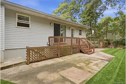 21 Lisa Court, Shirley, NY 11967 - Photo 44