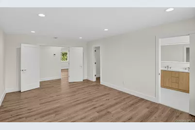 2337 Westley Road, Westbury, NY 11590 - Photo 18