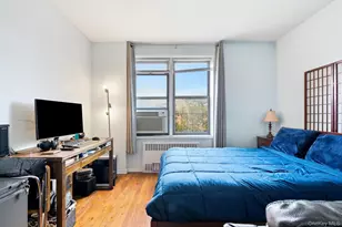 71-11 Yellowstone Blvd, Forest Hills, NY 11375 - Photo 20
