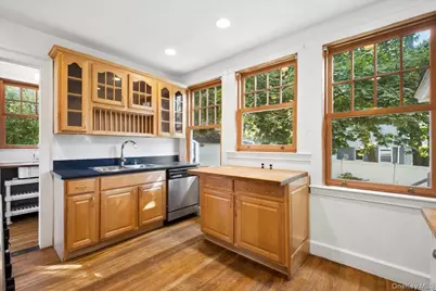 20 Whitfield Terrace, New Rochelle, NY 10801 - Photo 8