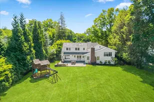 159 Wykagyl Terrace, New Rochelle, NY 10804 - Photo 2