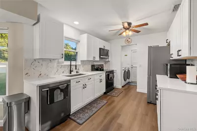 23 Blueberry Lane, Patchogue, NY 11772 - Photo 4