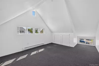 17 Berry Lane, Hicksville, NY 11801 - Photo 24