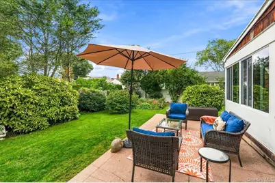 3075 Wilson Avenue, Wantagh, NY 11793 - Photo 40
