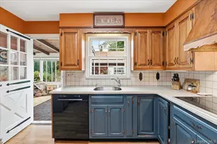 3075 Wilson Ave, Wantagh, NY 11793 - Photo 18