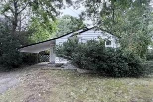 1209 Udall Rd, Bay Shore, NY 11706 - Photo 2