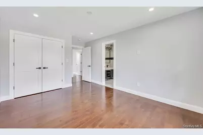 71 Cedar Street, Hicksville, NY 11801 - Photo 20