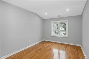 243-36 Caney Rd, Rosedale, NY 11422 - Photo 24