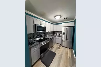 100 Connetquot Ave #36, East Islip, NY 11730 - Photo 2