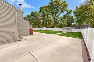 80 Lincoln Ave, Port Jefferson, NY 11776 - Photo 12