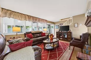 35 Hedge Ln, Westbury, NY 11590 - Photo 2