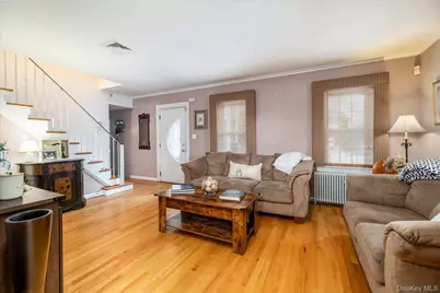 11 W 2nd Street, Freeport, NY 11520 - Photo 4