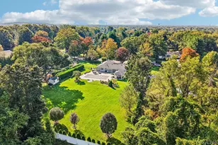 5 Corwin Ct, Dix Hills, NY 11746 - Photo 14