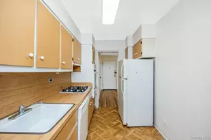 18-40 211th St, Bayside, NY 11360 - Photo 14