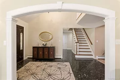 14 Sherwood Gate, Oyster Bay, NY 11771 - Photo 10