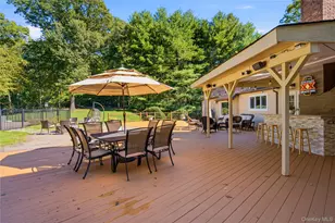 14 Sherwood Gate, Oyster Bay, NY 11771 - Photo 32