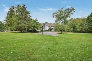 292 Smith Ridge Rd, South Salem, NY 10590 - Photo 4