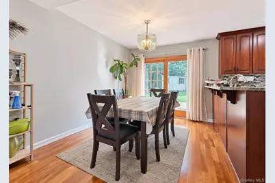 20 Bradbury Court, Holbrook, NY 11741 - Photo 6
