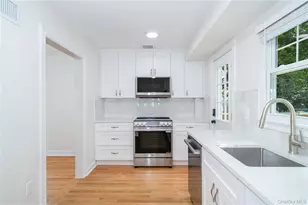 208 Lincoln Ave, Eastchester, NY 10709 - Photo 10