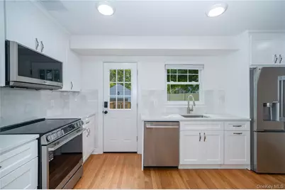 208 Lincoln Avenue, Eastchester, NY 10709 - Photo 8