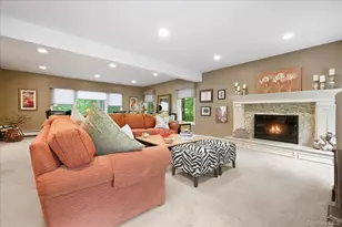 8 Philson Ct, Commack, NY 11725 - Photo 10