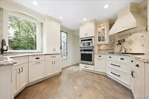 8 Philson Ct, Commack, NY 11725 - Photo 16