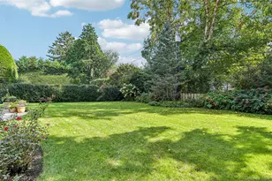 14 Huntington Rd, Garden City, NY 11530 - Photo 38