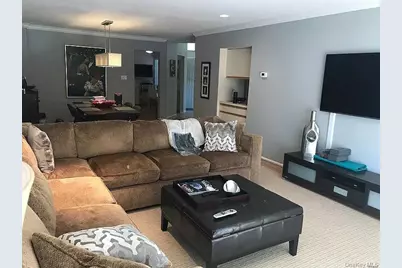 126 Foxwood Drive, Jericho, NY 11753 - Photo 12