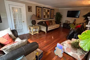 80 Surrey Ln, Hempstead, NY 11550 - Photo 2