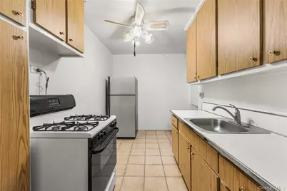 87-40 Francis Lewis Boulevard #B42, Queens Village, NY 11427 - Photo 8