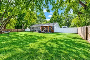 105 Raynor Rd, Ridge, NY 11961 - Photo 4