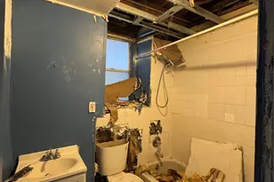 637 Baker Ave, Bronx, NY 10460 - Photo 30