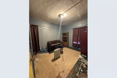 637 Baker Avenue, Bronx, NY 10460 - Photo 10