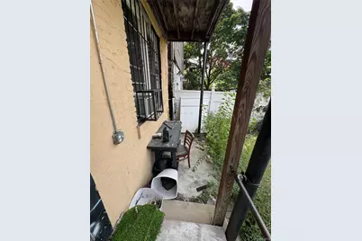 637 Baker Avenue, Bronx, NY 10460 - Photo 34